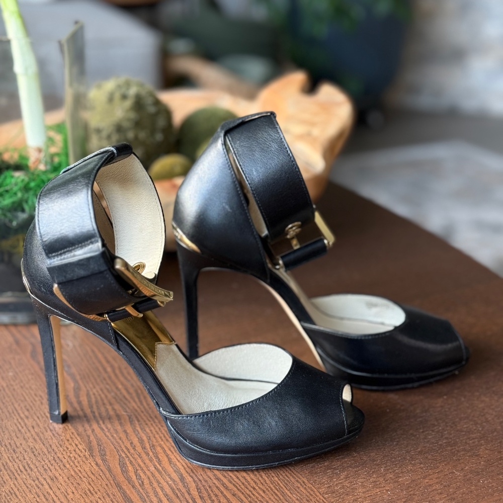 Michael Kors Calder Open-Toe Leather Platform Sandals - Picture 3 of 6